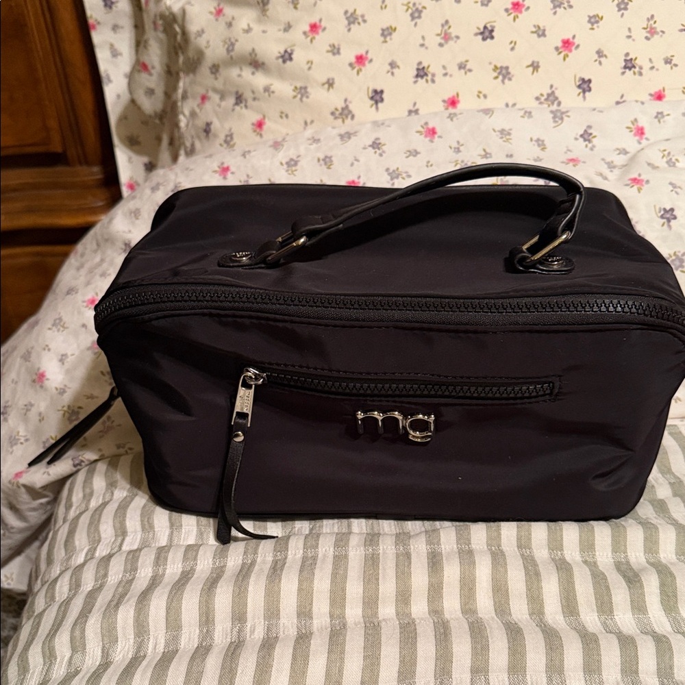 Madden Girl Black Men's Toiletry Dopp Kit with Top Handle